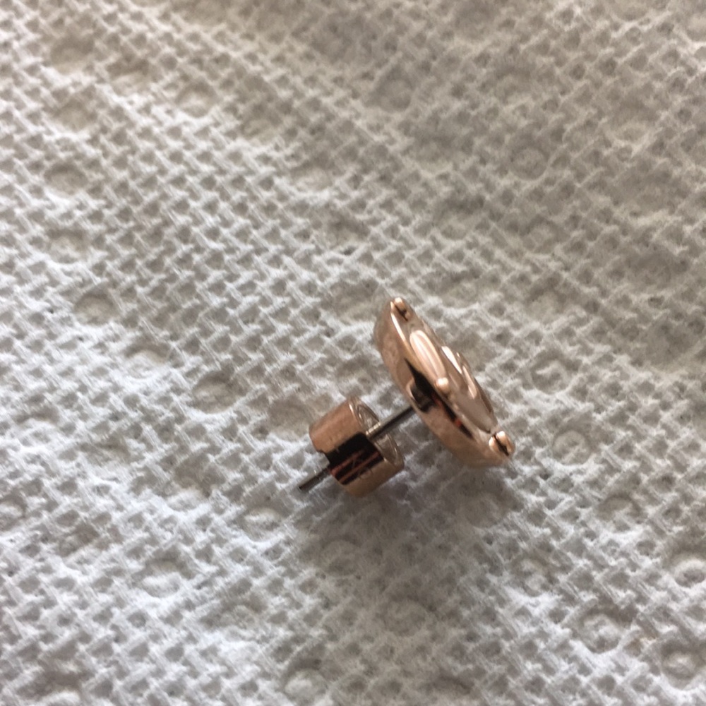 MK earring - Picture 4 of 4